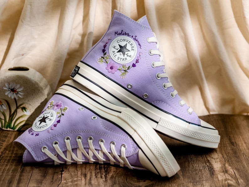 Embroidered Converse, Wedding Flowers Embroidered Shoes for Bride, Converse Embroidery Floral, Bridal Purple Flowers Embroidered Sneakers