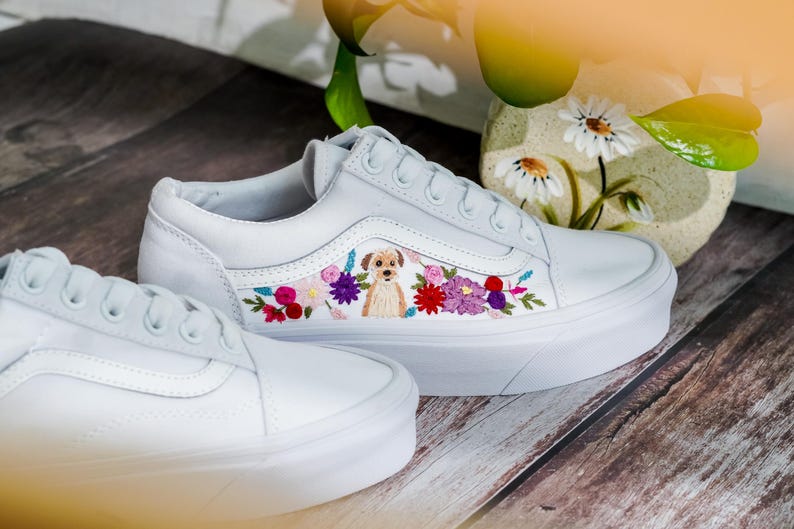 Custom Embroidered Vans Old Shool, Pet Embroidered Wedding Vans, Flowers and Dog Embroidered Shoes Custom, Personalized Bridal Sneakers