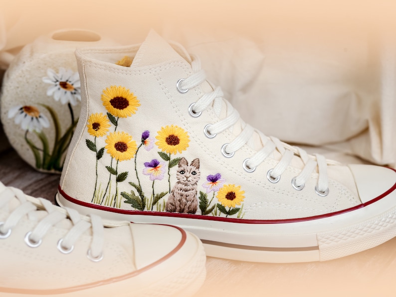 Custom Embroidered Converse High Tops 1970s, Sunflower Embroidered Shoes, Cat and Gardens Sunflower Embroidered Sneakers, Gift for Women