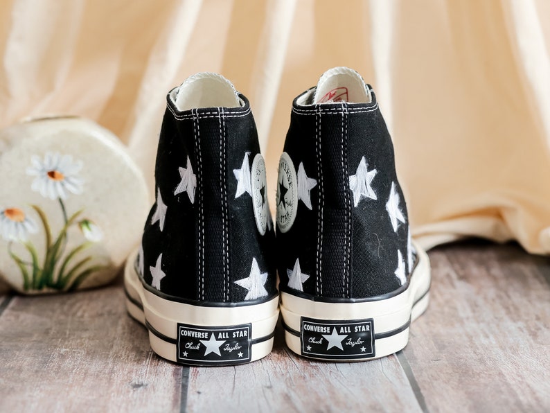 Custom Embroidered Converser 1970s, Star Embroidery Design, Star Embroidered Shoes for Men, White Star Embroidered Sneakers, Gift for Her