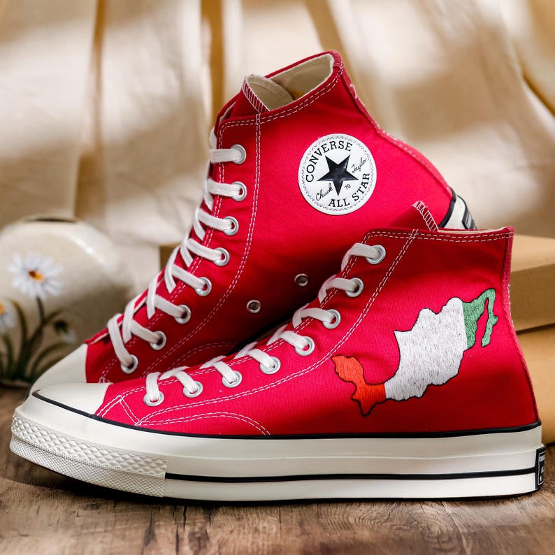 Custom Embroidered Converse , Red Converse Embroidered Flag, Italian Flag Embroidered Shoes, Flag Embroidered Snealer, Citizenship Gifts