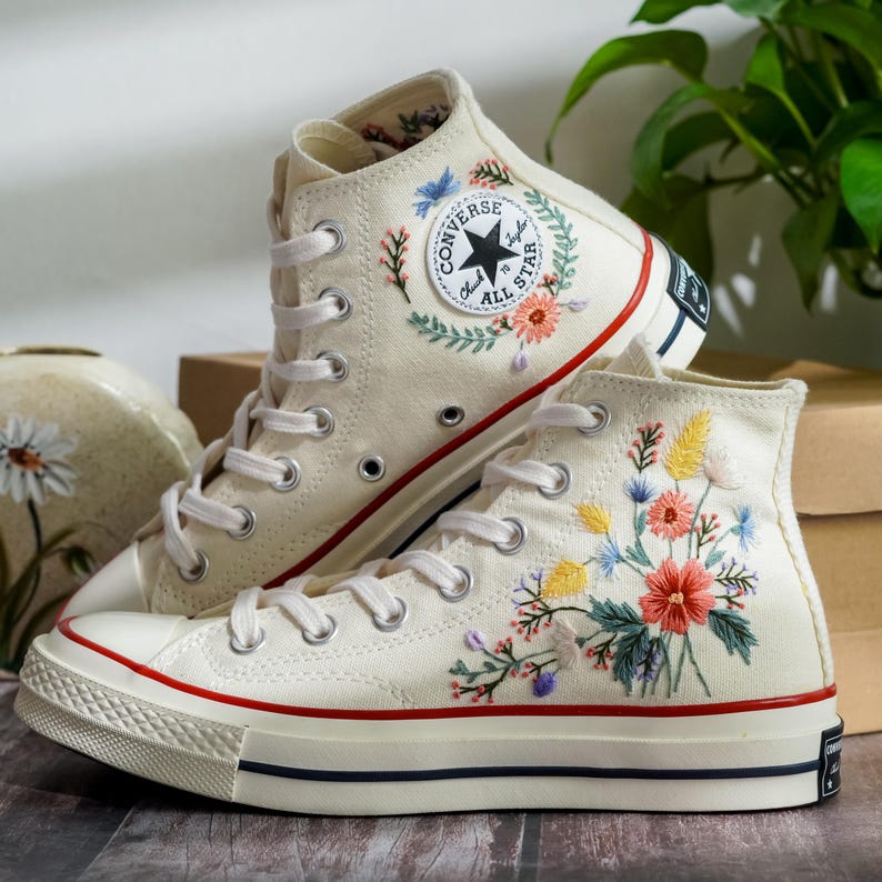 Customized Embroidered Converse Shoes, Graden Flower Embroidered Sneaker, Bridal Flower Embroidered Shoes, Personalized Gifts for Her
