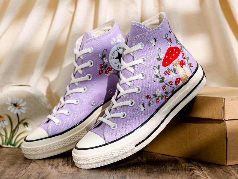Custom Converse Embroidere Mushrooms, Bee and Strawberry Embroidered Shoes, Converse Embroidery Daisy, Mushroom Embroidered Sneakers for Her