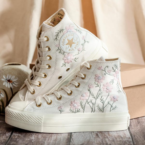 Bestickte Hochzeitsschuhe, Brautschuhe gemustert