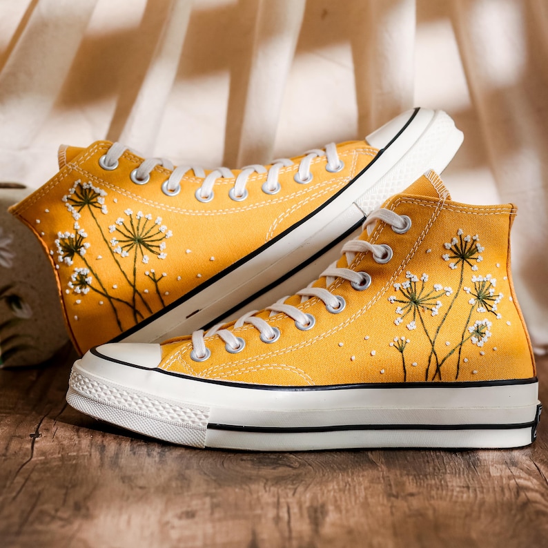 Embroidered Converse High Tops, Custom Converse Shoes with Dandelion Embroidery,  Converse Embroidered Shoes for flower lovers, Gift For Her