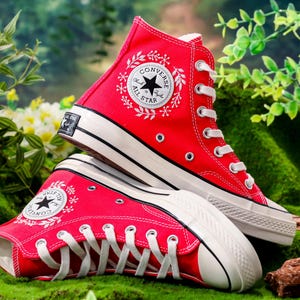 Custom Embroidered Converse Christmas, Noel and Snowflakes Embroidered Converse, Custom Shoes Embroidery Merry Christmas, Christmas Gifts