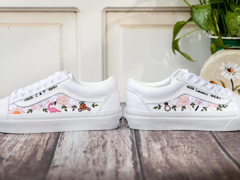 Embroidered Vans for Bride, Wildflowers Embroidered Vans Old Shool Custom, Vans Embroidery Floral, Daisy Embroidered Shoes, Gift for Her