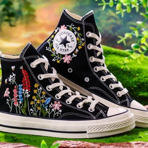 Custom Embroidered Converse High Tops, Custom Shoes Taylor 1970s Flower Embroidered, Wildflowers Embroidered Shoes, Wedding Reception Shoes
