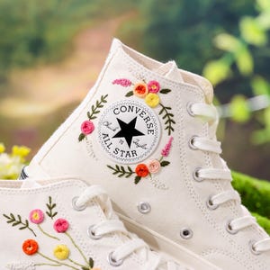 Embroidered Wedding Converse Shoes, Bridal Floral Embroidery Converse, Wedding Flowers Embroidered Sneakers, Personalized Bridal Sneaker