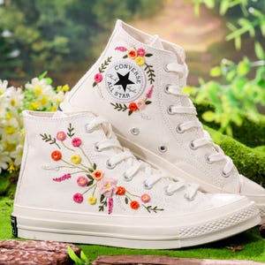 Embroidered Wedding Converse Shoes, Bridal Floral Embroidery Converse, Wedding Flowers Embroidered Sneakers, Personalized Bridal Sneaker