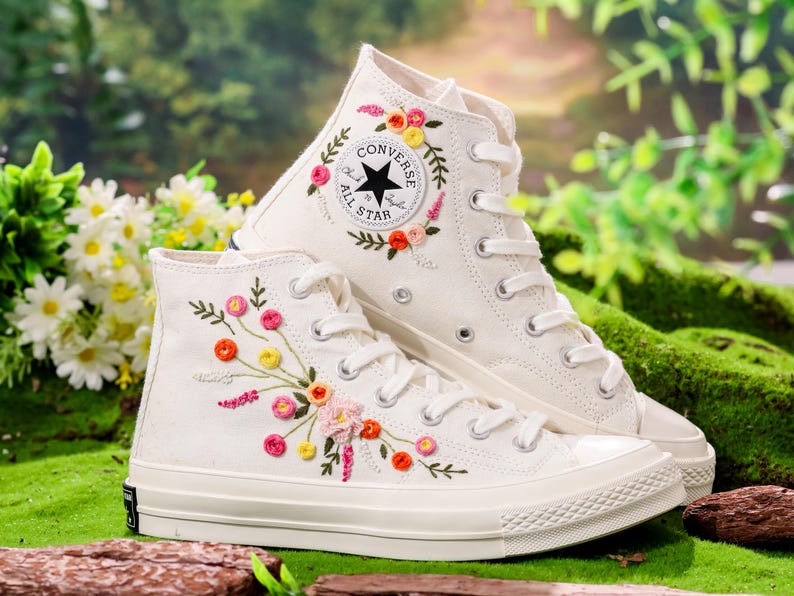 Embroidered Wedding Converse Shoes, Bridal Floral Embroidery Converse, Wedding Flowers Embroidered Sneakers, Personalized Bridal Sneaker