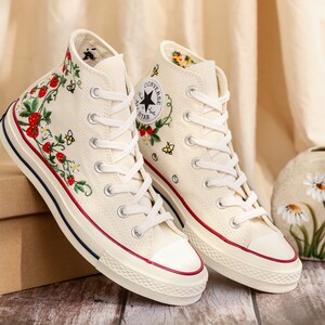 Customized Embroidery Converse Women, Bee and Strawberry Embroidered Converse, Strawberry Embroidered Shoes, Strawberry Embroidered Sneakers