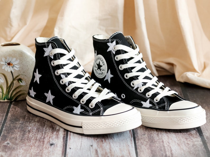 Custom Embroidered Converser 1970s, Star Embroidery Design, Star Embroidered Shoes for Men, White Star Embroidered Sneakers, Gift for Her