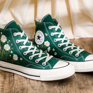 Green Converse Embroidered Daisy, White Flowers Embroidered Converse, Flowers Embroidered Shoes, Floral Embroidered Sneaker, Birthday Gifts