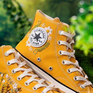 Custom Converse Embroidered Shoes, Flower Embroidered Converse, Floral Embroidery Sneakers, Daisy Embroidered Converse, Wedding Gifts