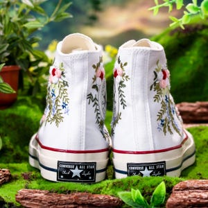 Wedding Converse High Tops Custom, Bridal Flower Embroidery Shoes, Wedding Flower Embroidered Sneaker for Bride, Unique Gifts for Couple
