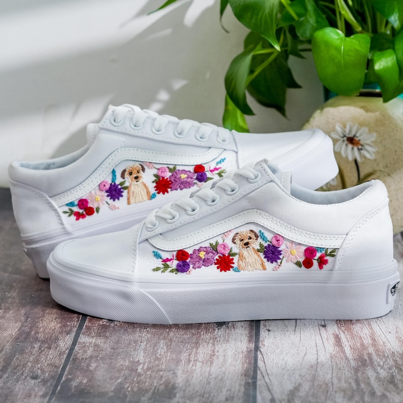 Custom Embroidered Vans Old Shool, Pet Embroidered Wedding Vans, Flowers and Dog Embroidered Shoes Custom, Personalized Bridal Sneakers