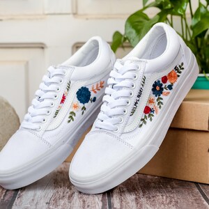 Wedding Vans for Bride, Bridal Flower Embroidered Shoes Custom, White Vans Flowers, Wedding Flowers Embroidered Sneaker Custom, Gift for Her