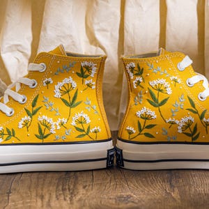 Handmade Embroidered Converse High Tops, Yellow Converse Embroidery Wildflower, Custom Floral Embroidered Sneakers, Bride Shoes, Women Gift