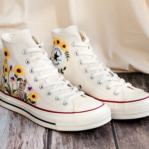 Custom Embroidered Converse High Tops 1970s, Sunflower Embroidered Shoes, Cat and Gardens Sunflower Embroidered Sneakers, Gift for Women