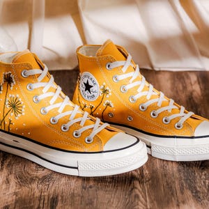 Embroidered Converse High Tops, Custom Converse Shoes with Dandelion Embroidery,  Converse Embroidered Shoes for flower lovers, Gift For Her