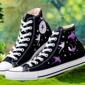 Embroidered Converse High Tops, Manta Ray Converse, Custom Shoes Embroidery Ocean, Embroidered Converse with Manta Rays, Unique Gifts
