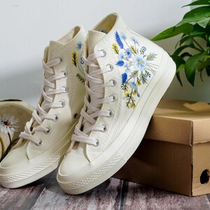 Custom Embroidered Converse, Carnation and Cornflower Embroidered Shoes, Blue Flax Embroidered Sneaker Custom, Flower Embroidery Converse