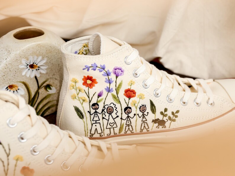 Custom Stick Figure Family Embroidered Converse, Flowers, Family Reunion Stick Figures Embroidered Shoes, Bespoke Family Gifts, Gift for Mom