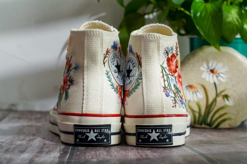 Customized Embroidered Converse Shoes, Graden Flower Embroidered Sneaker, Bridal Flower Embroidered Shoes, Personalized Gifts for Her