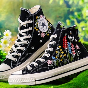 Custom Embroidered Converse High Tops, Custom Shoes Taylor 1970s Flower Embroidered, Wildflowers Embroidered Shoes, Wedding Reception Shoes