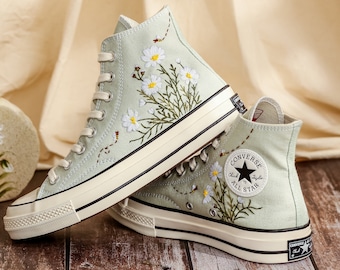 Custom Embroidered Converse Women, Daisy Embroidered Shoes for Bride, Bridal Flowers Embroidered Sneaker for Wedding, Unique Gifts for Her