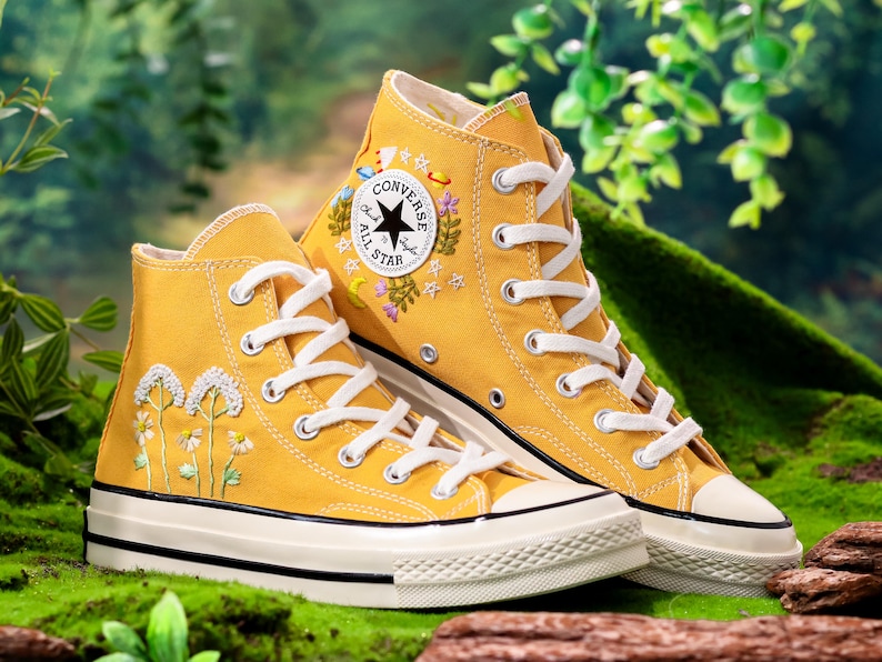 Embroidered Converse Shoes, Converse Embroidery Flowers, Floral Embroidery Sneakers Custom for Women, Sun and Sunflower Embroidery Converse