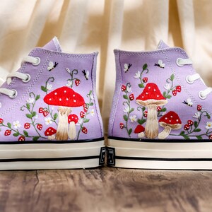 Custom Converse Embroidere Mushrooms, Bee and Strawberry Embroidered Shoes, Converse Embroidery Daisy, Mushroom Embroidered Sneakers for Her