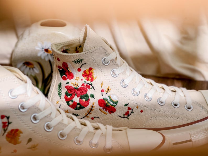 Christmas Embroidery Converse, Xmas Embroidered Shoes for Women, Noel Embroidered Sneaker for Her, Converse Embroidered Christmas