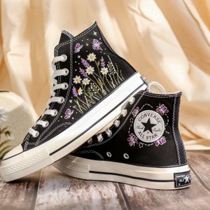 Embroidered Converse High Tops, Daisy, Lavender Flowers Embroidered Shoes, Converse Embroidery Butterfly, Floral, Anniversary Gifts for Her