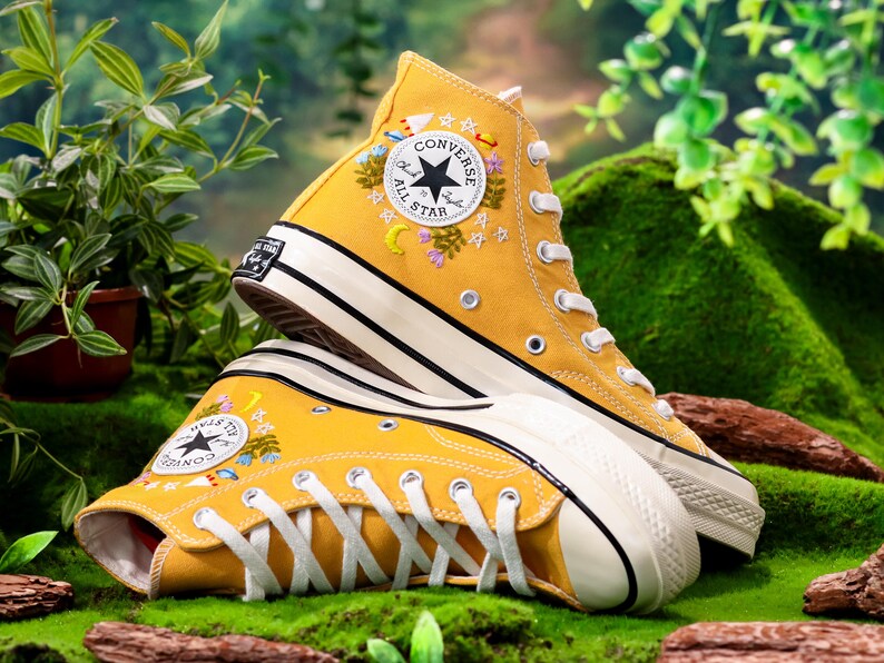 Embroidered Converse Shoes, Converse Embroidery Flowers, Floral Embroidery Sneakers Custom for Women, Sun and Sunflower Embroidery Converse