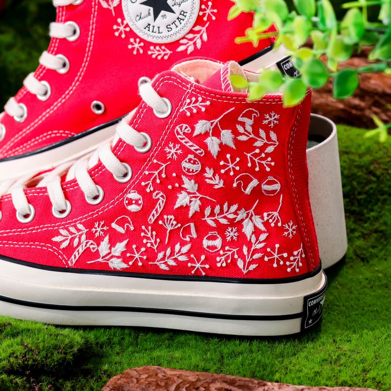 Custom Embroidered Converse Christmas, Noel and Snowflakes Embroidered Converse, Custom Shoes Embroidery Merry Christmas, Christmas Gifts