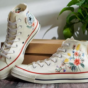 Customized Embroidered Converse Shoes, Graden Flower Embroidered Sneaker, Bridal Flower Embroidered Shoes, Personalized Gifts for Her