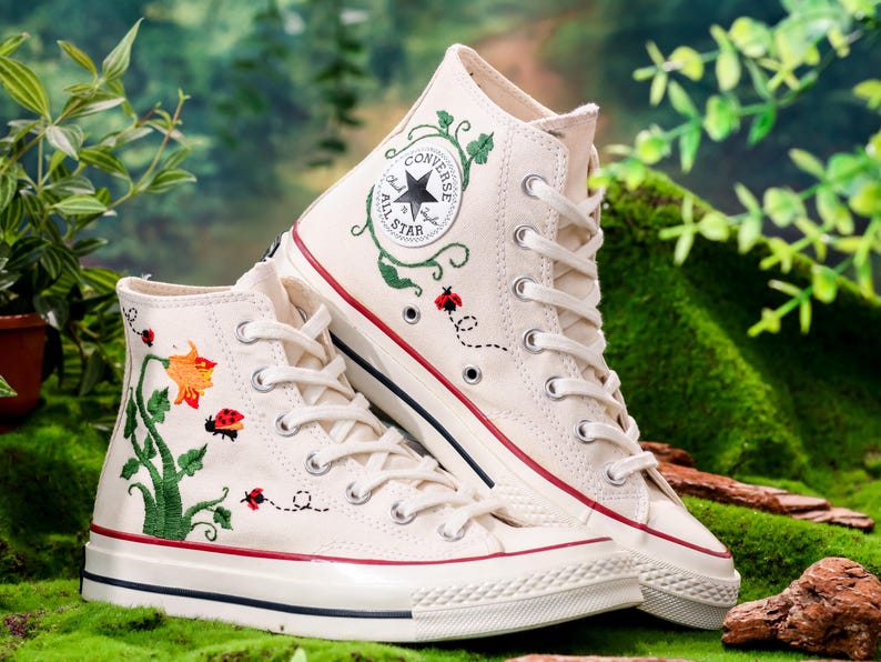 Custom Converse Embroidery, Trumpet Creeper Flower Embroidered Converse, Trumpet Vine and Ladybug Embroidered Shoes Custom , Gift for Her