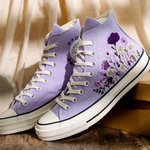 Embroidered Converse, Wedding Flowers Embroidered Shoes for Bride, Converse Embroidery Floral, Bridal Purple Flowers Embroidered Sneakers