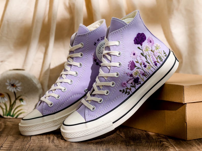 Embroidered Converse, Wedding Flowers Embroidered Shoes for Bride, Converse Embroidery Floral, Bridal Purple Flowers Embroidered Sneakers