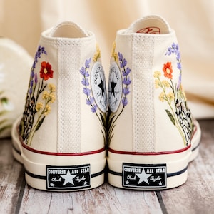 Custom Stick Figure Family Embroidered Converse, Flowers, Family Reunion Stick Figures Embroidered Shoes, Bespoke Family Gifts, Gift for Mom