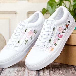Embroidered Vans for Bride, Wildflowers Embroidered Vans Old Shool Custom, Vans Embroidery Floral, Daisy Embroidered Shoes, Gift for Her