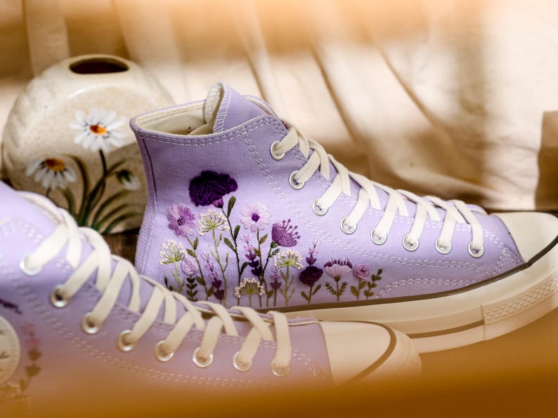 Embroidered Converse, Wedding Flowers Embroidered Shoes for Bride, Converse Embroidery Floral, Bridal Purple Flowers Embroidered Sneakers