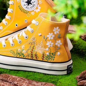 Custom Converse Embroidered Shoes, Flower Embroidered Converse, Floral Embroidery Sneakers, Daisy Embroidered Converse, Wedding Gifts