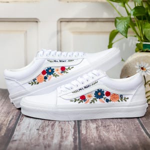 Wedding Vans for Bride, Bridal Flower Embroidered Shoes Custom, White Vans Flowers, Wedding Flowers Embroidered Sneaker Custom, Gift for Her