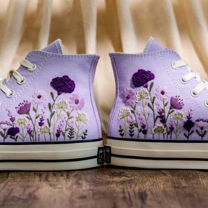 Embroidered Converse, Wedding Flowers Embroidered Shoes for Bride, Converse Embroidery Floral, Bridal Purple Flowers Embroidered Sneakers