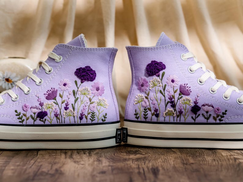 Embroidered Converse, Wedding Flowers Embroidered Shoes for Bride, Converse Embroidery Floral, Bridal Purple Flowers Embroidered Sneakers