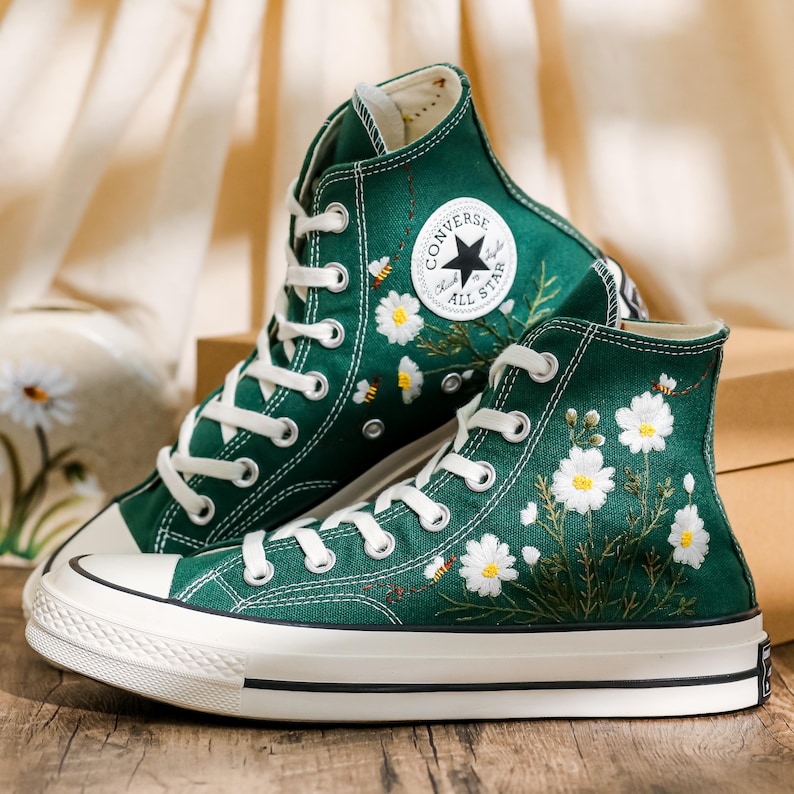 Green Converse Embroidered Daisy, White Flowers Embroidered Converse, Flowers Embroidered Shoes, Floral Embroidered Sneaker, Birthday Gifts