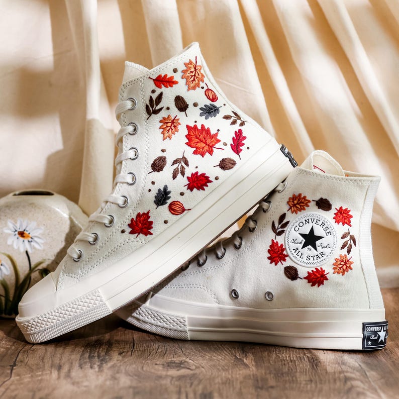Custom Embroidered Wedding Converse, White Flowers Embroidered Sneakers for Bride, Floral Embroidered Wedding Reception Shoes, Wedding Gifts